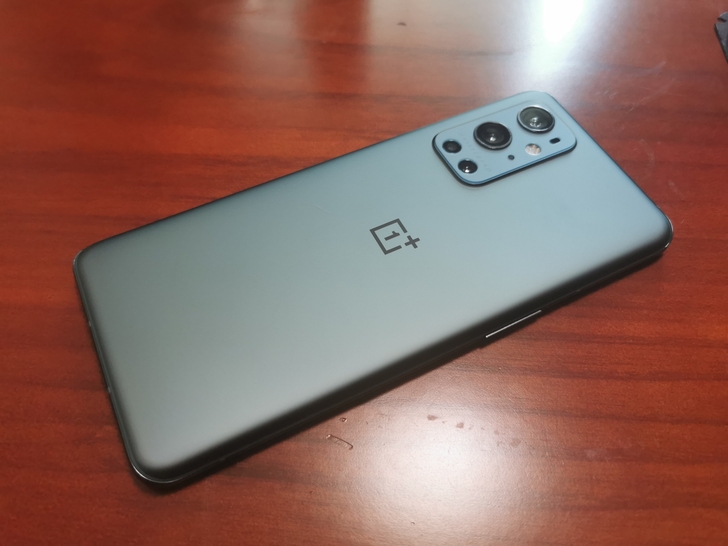一加手机新旗舰，一加9Pro。因新买华为meat40了，所以