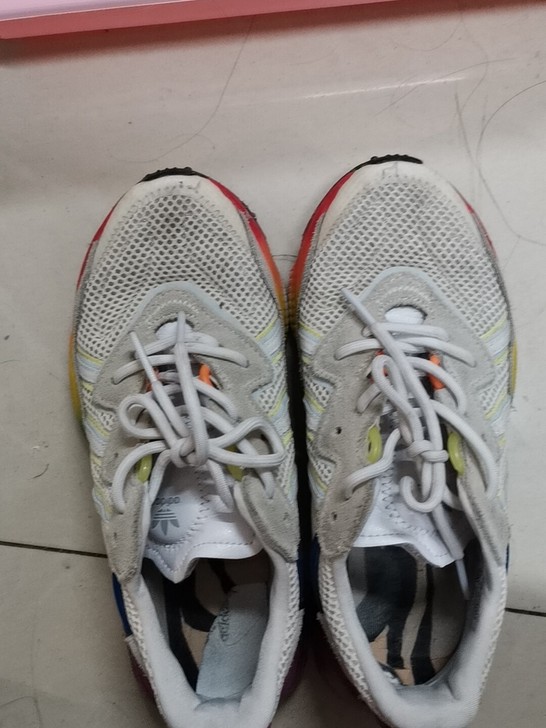 阿迪鞋子38码不喜欢了网面有些脏喜欢可小刀