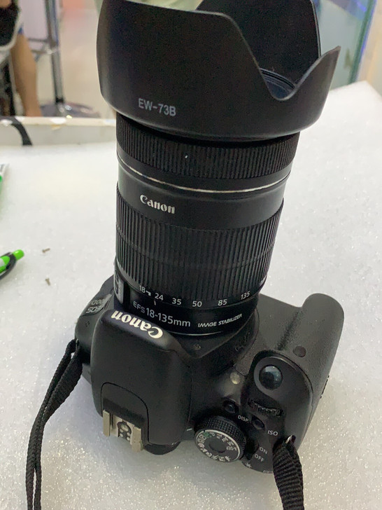 佳能700d套机18-135坏机器不开机尸...