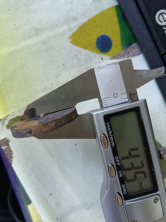 老铜块，不知做什么用的。价格是邮资。