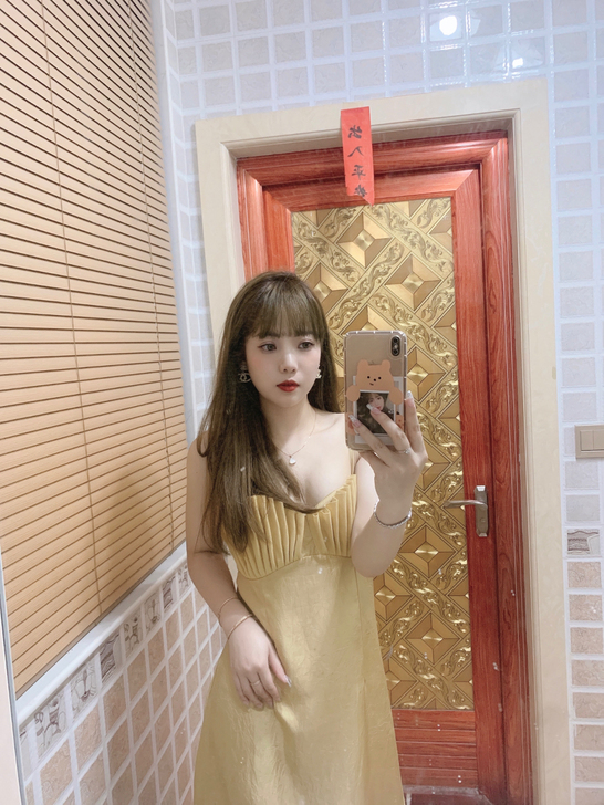 实体店定制高档的连衣裙