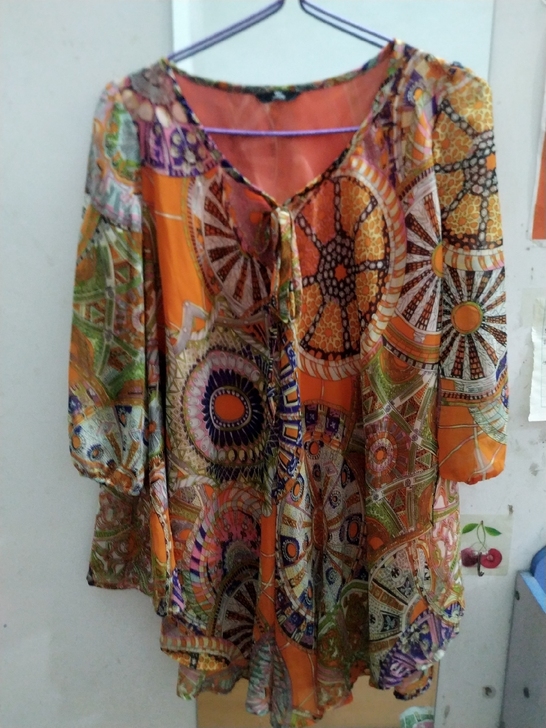 品牌Justyle雪纺衫上衣，版形好看设计...