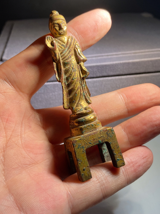 精美唐铜鎏金板凳佛，造型精美，金水好，高8...