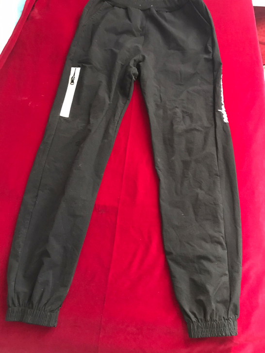 裤子，付邮送，不闲聊，没空。