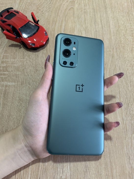 一加9pro 12+256G  98新，机...