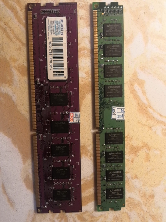 出两根ddr3 1333hz 4g内存条，...