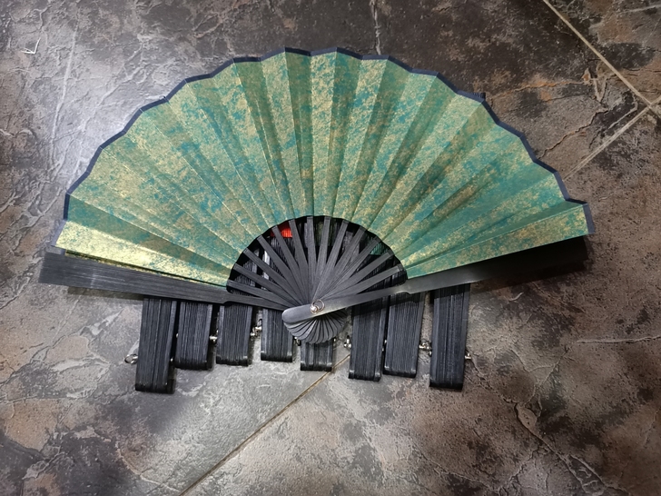 5寸15方黑扇骨配各种鎏金扇面，宜书写，全新