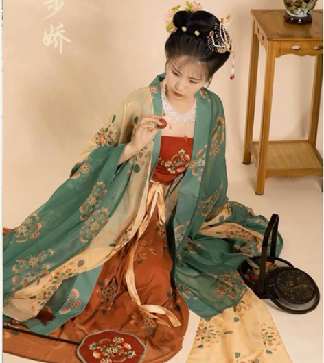 【出租】花仙记游园系列唐制风原创刺绣诃子裙...