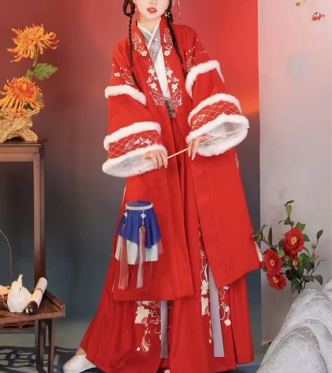 茗月萱秋冬汉服,只试穿过一次,吊牌还在,诚...