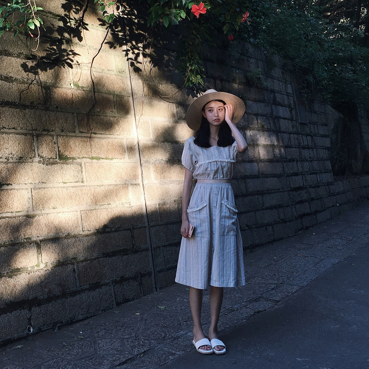 范智乔 洋气chic风套装两件套女夏露脐条...