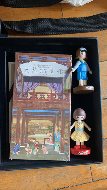 全是正版电视剧周边，有朋友工作在影视公司，...