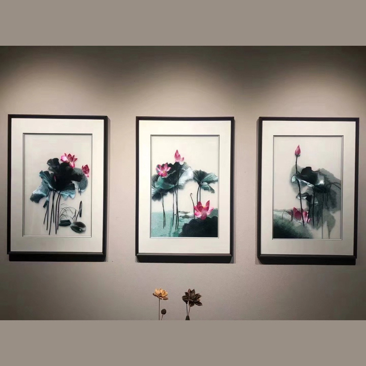 三联苏绣画荷韵荷花装饰画