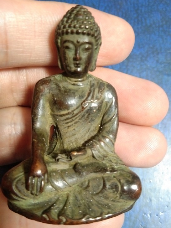 老货处理，释迦摩尼铜佛像古玩老包浆辟邪小摆...