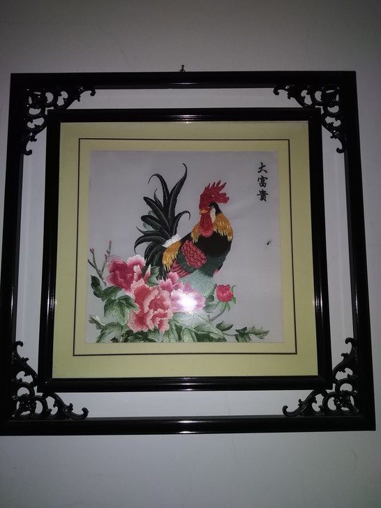 刺绣画，店面买的，搬家东西多，便宜出售