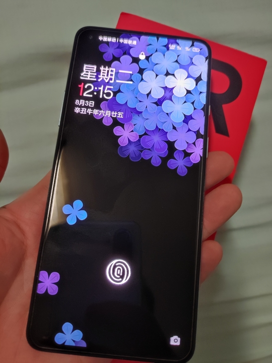 一加9r，屏幕无划痕，无明显磕碰，东西都在...