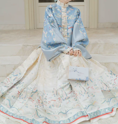 云藏月绣 北极之光 明制立领对襟琵琶袖短袄...