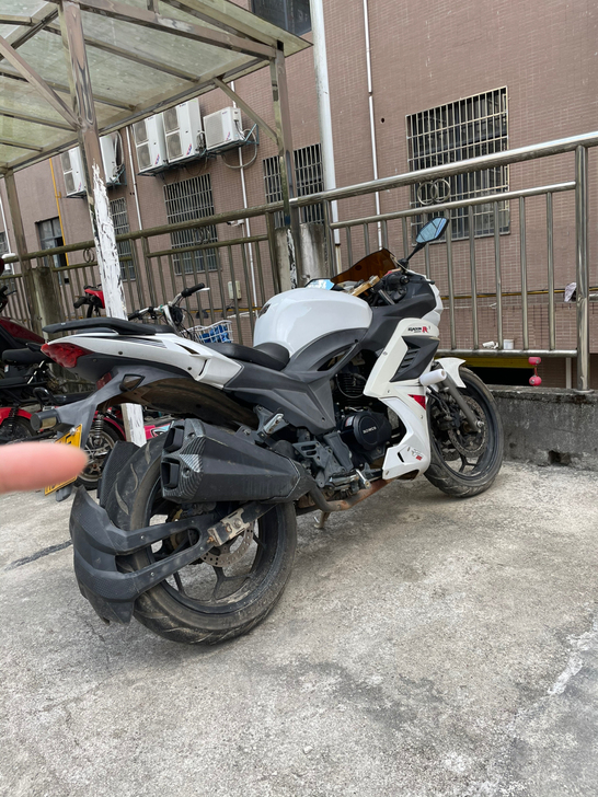 品牌型号不懂当面看车，平江县城当面交易，跑...