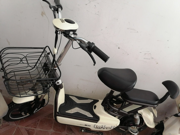 爱玛电动车出售