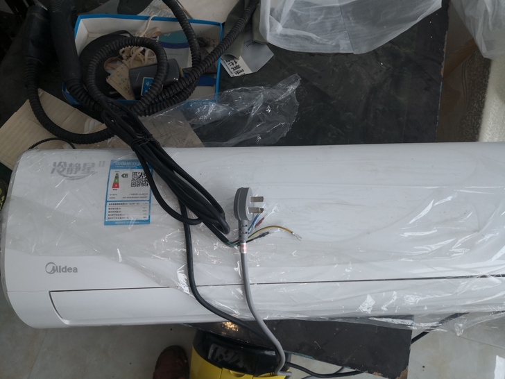 美的1.5匹变频内机 只有内机没有安装过