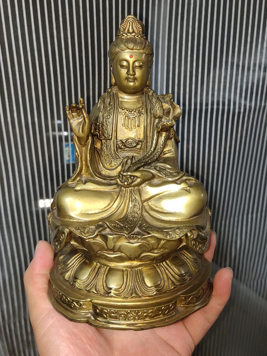 铜佛像大势至菩萨，高19厘米，重3.1斤，...