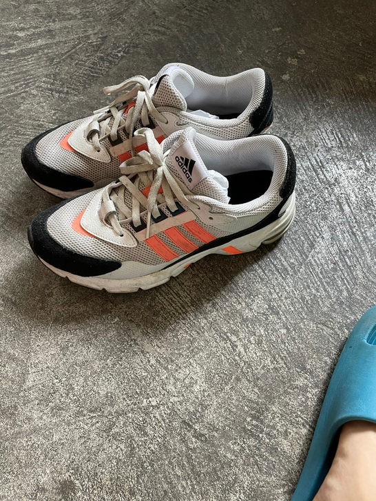 转让闲置Adidas运动鞋 专柜40码,...