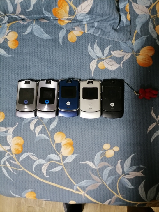 摩托罗拉刀锋系列手机,全部都开机!上卡测试...