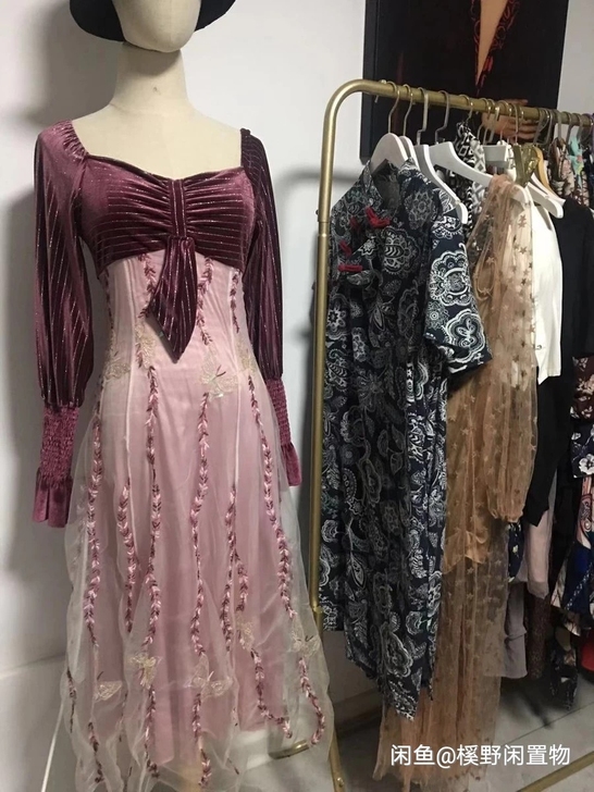 全新品牌尾货清仓！全新有吊牌连衣裙S码，仅...