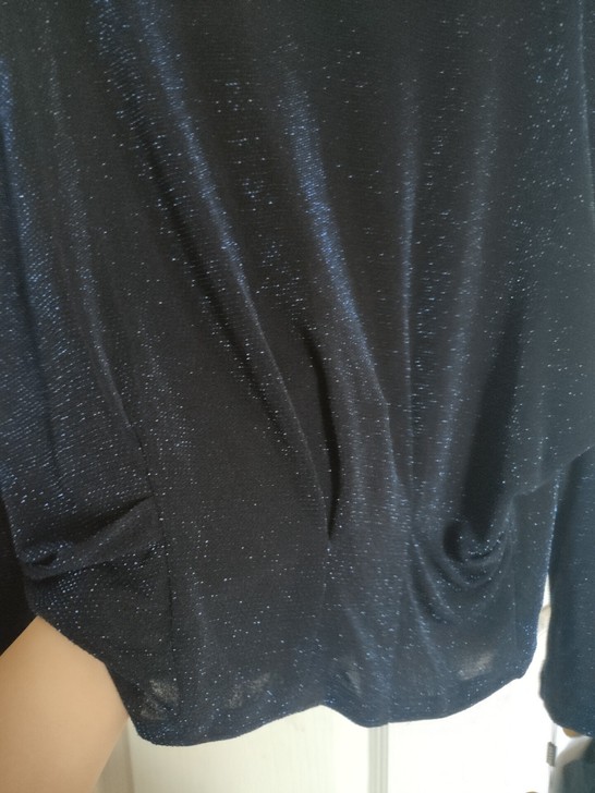 全新宝缇蝙蝠款针织衫，藏肉显瘦，bling...