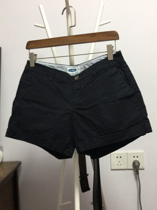 old navy 黑色休闲短裤,大概穿过两...