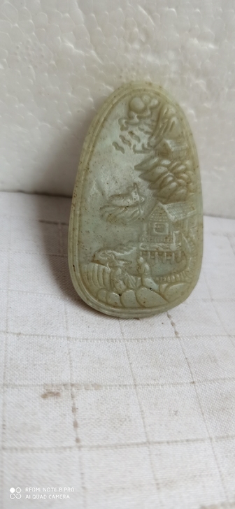 和田玉雕刻的山水画入手渠道:在古玩市场淘的,