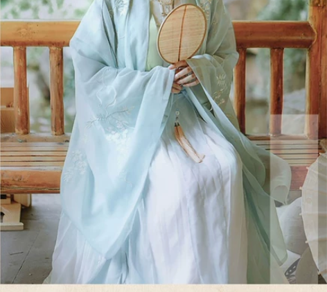 99新汉服。参加活动穿过一次后闲置。上襦➕...