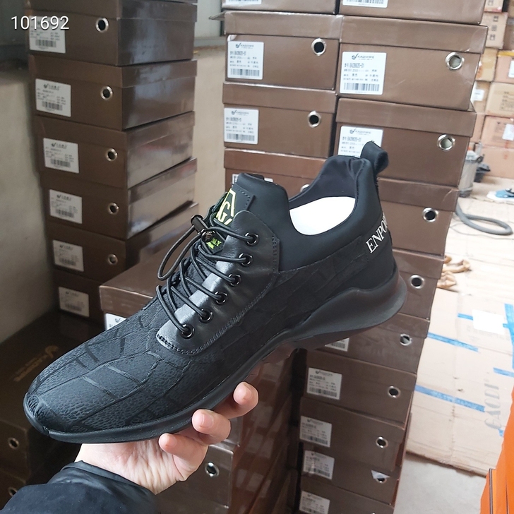 专柜撤柜，卡帝烟斗家的休闲男鞋，专柜价格大...