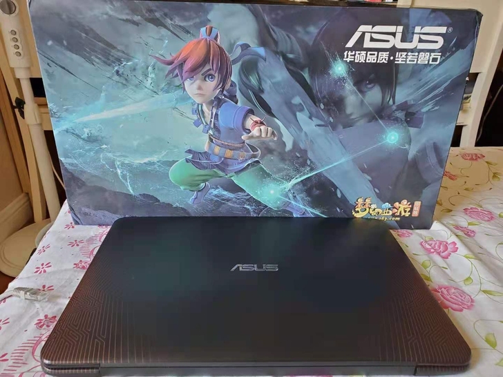 几乎全新，之前3100入手办公用的的。