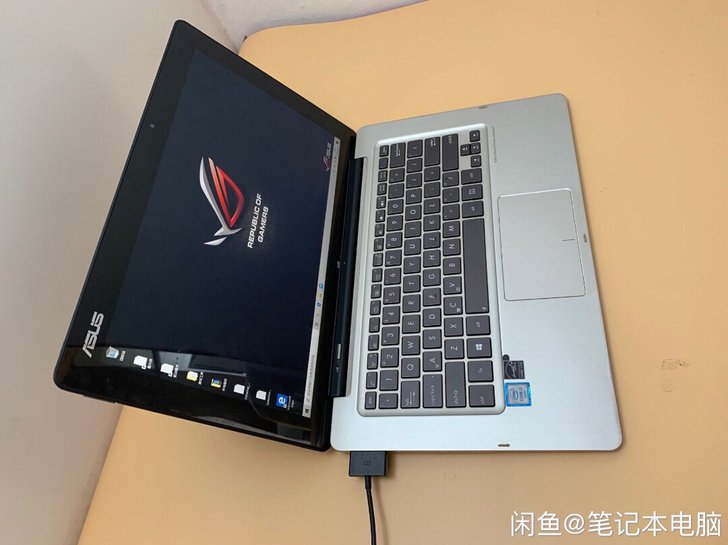 华硕二合一平板笔记本  因特尔i7四线程三...