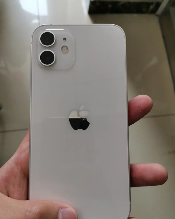 iphone  12白色 全网通发票配件齐全