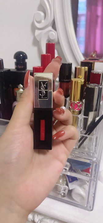 圣罗兰505唇釉，唇釉是金属的，自行小红书...