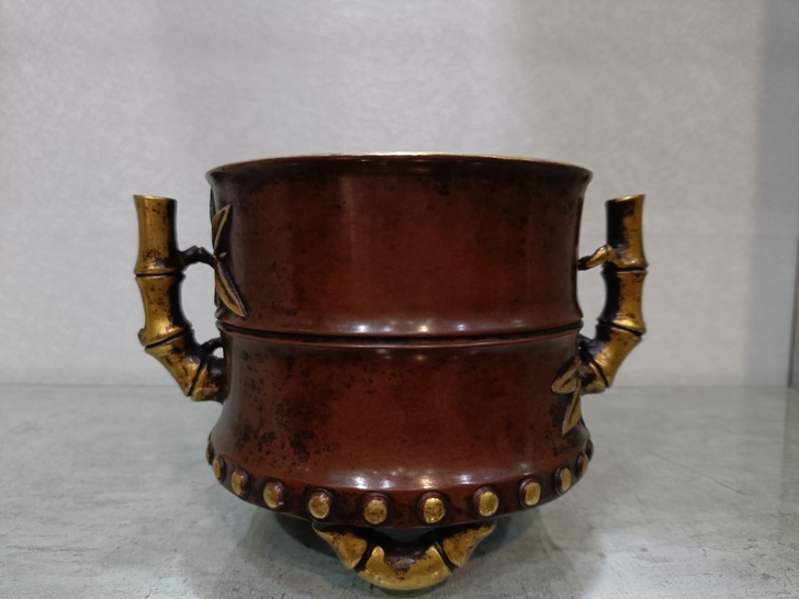 明 精铸铜胎鎏金竹节纹筒式炉