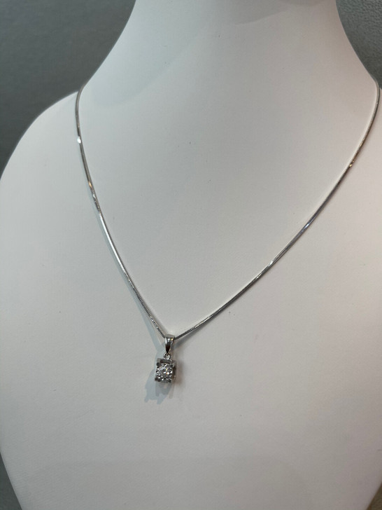 18k金 钻石 吊坠项链  转让价3999