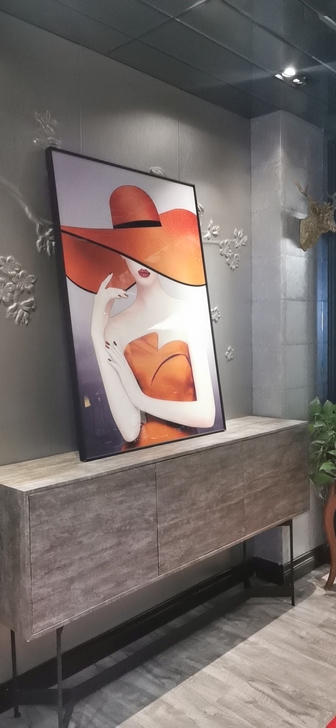 装饰画两幅200元