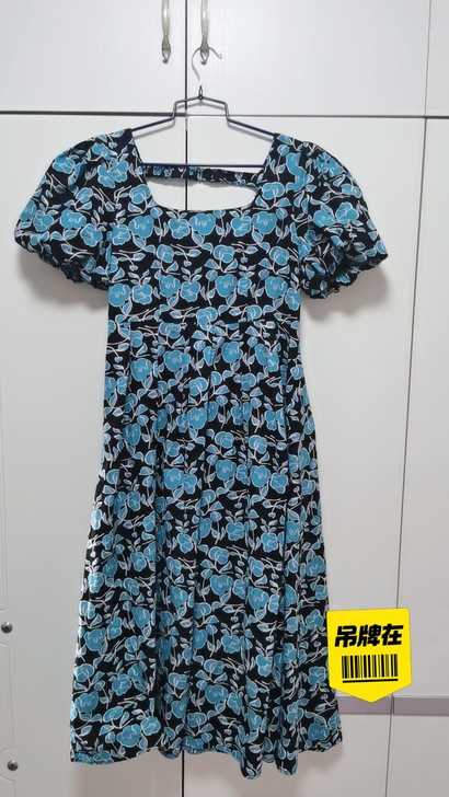 全新带吊牌，高腰方领连衣裙，瘦的妹子来