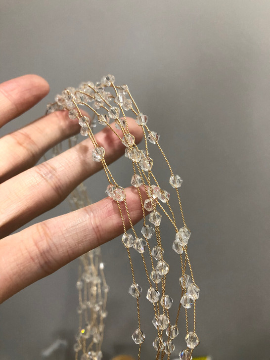 苏州婚纱城实体店喜看家购入，新娘跟妆造型写...