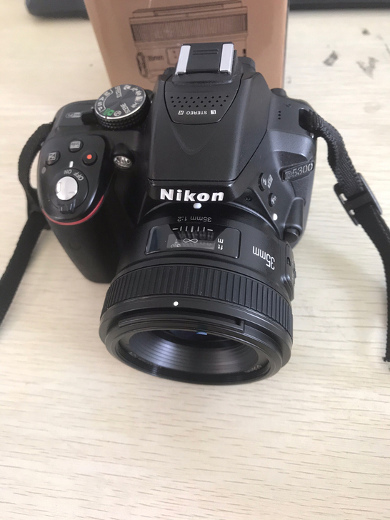 尼康D5300半幅单反，是一款不错的入门级...