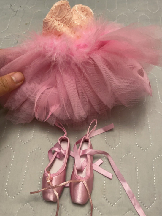 沙龙娃娃芭蕾舞裙+鞋 还有一件同款白色 鞋...