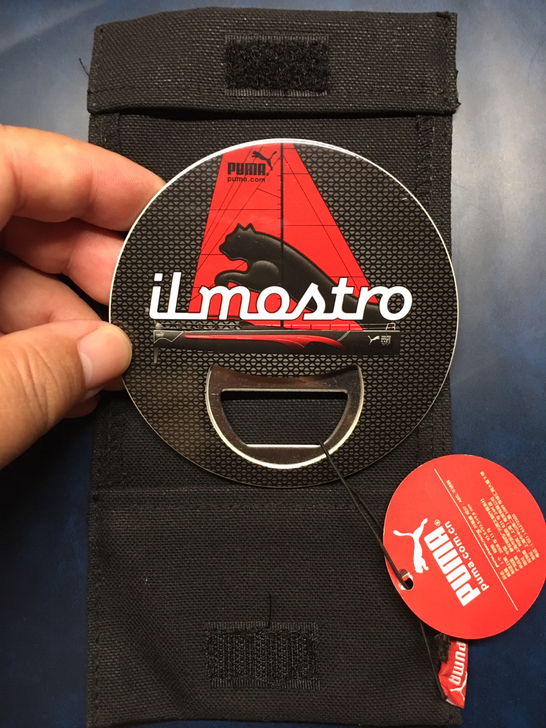 彪马牌纪念品开瓶器。