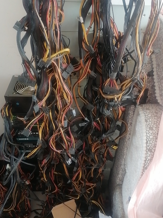 鑫谷额定400w电源 100个 线脏