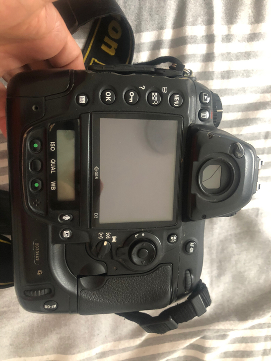 自用尼康D3s，功能完美对焦极快，尼康皮肤...