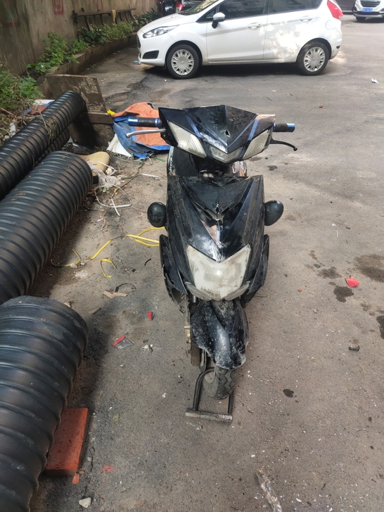 125踏板摩托车，机器刚修完，还在磨合，外...