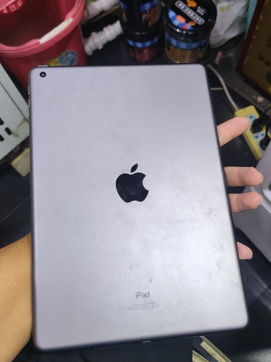 出售iPad2020新旧程度 99新在保一...