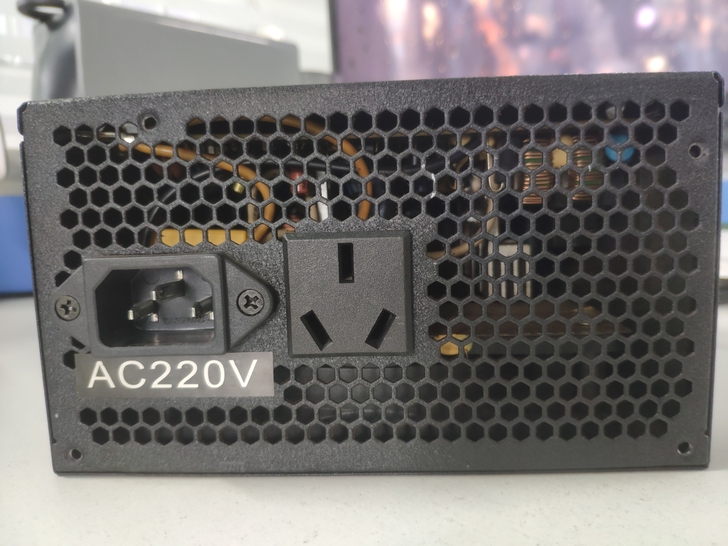 HKC泰坦400标准ATX电源，注意是标准...