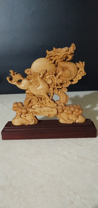完整，崖柏雕龙马精神摆件，